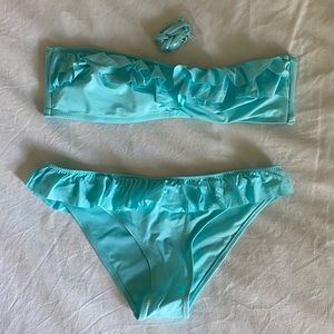 H&M - NWOT- Ruffled strapless bikini